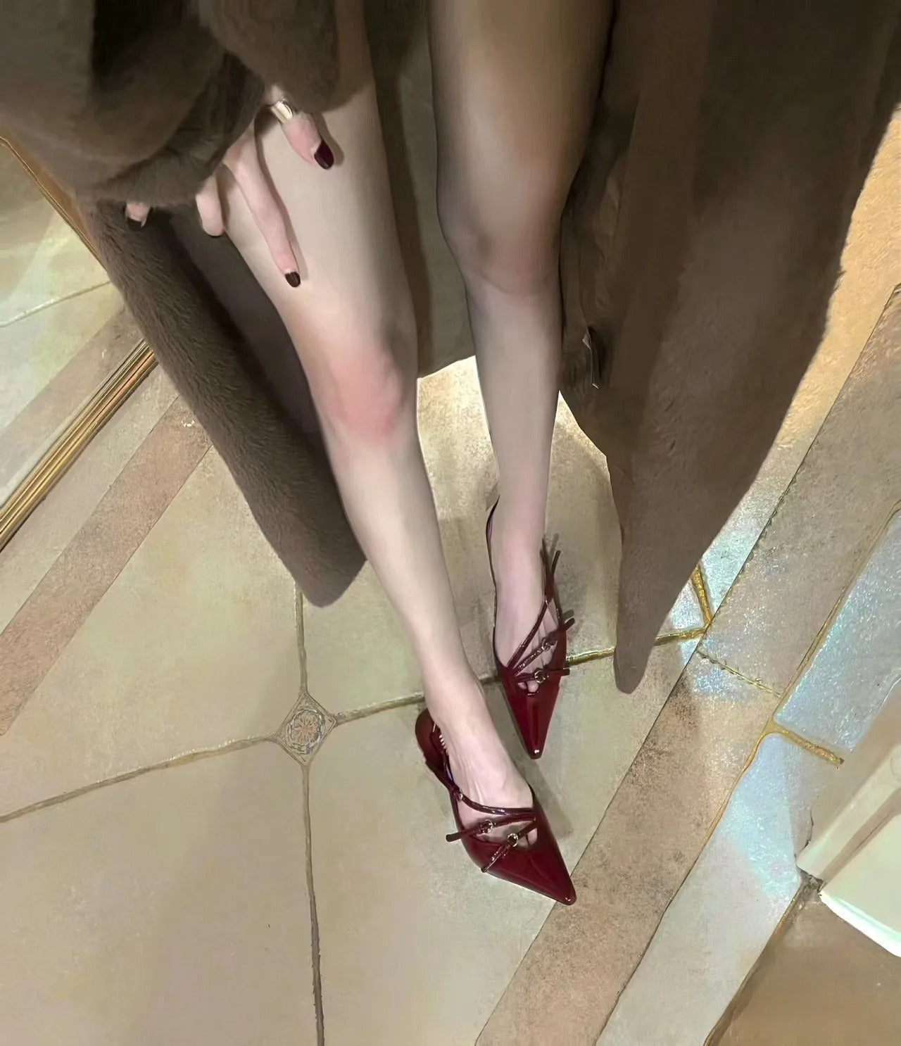 GIÀY SANDAL MŨI NHỌN MOBE